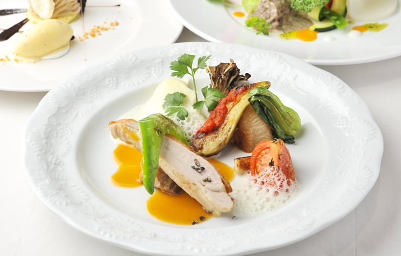 蝦夷富士 羊蹄山 を望む北海道フレンチの名店レストランマッカリーナランチとニセコドライブ 北海道の旅行はコープトラベル 海外旅行 国内旅行