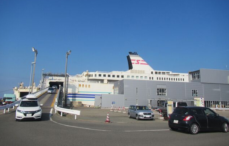 秋田港フェリーターミナル